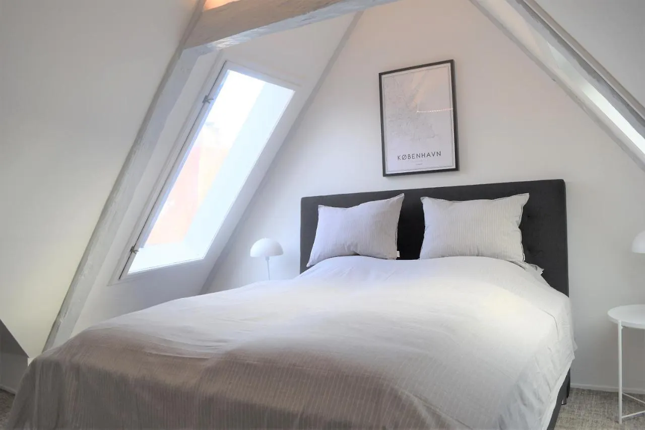 Sanders Old Square - Smart One-Bedroom Apartment Near Stroget Copenhagen