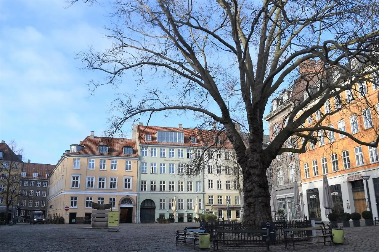 Sanders Old Square - Smart One-Bedroom Apartment Near Stroget Copenhagen