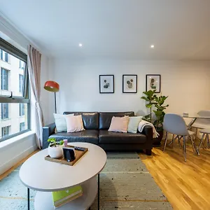 apartment-by-spitalfields-liverpool-street-station.brighton-hotels-england.com/