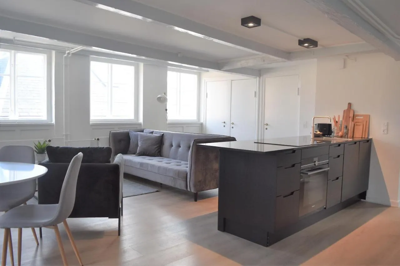 Sanders Old Square - Smart One-Bedroom Apartment Near Stroget Copenhagen